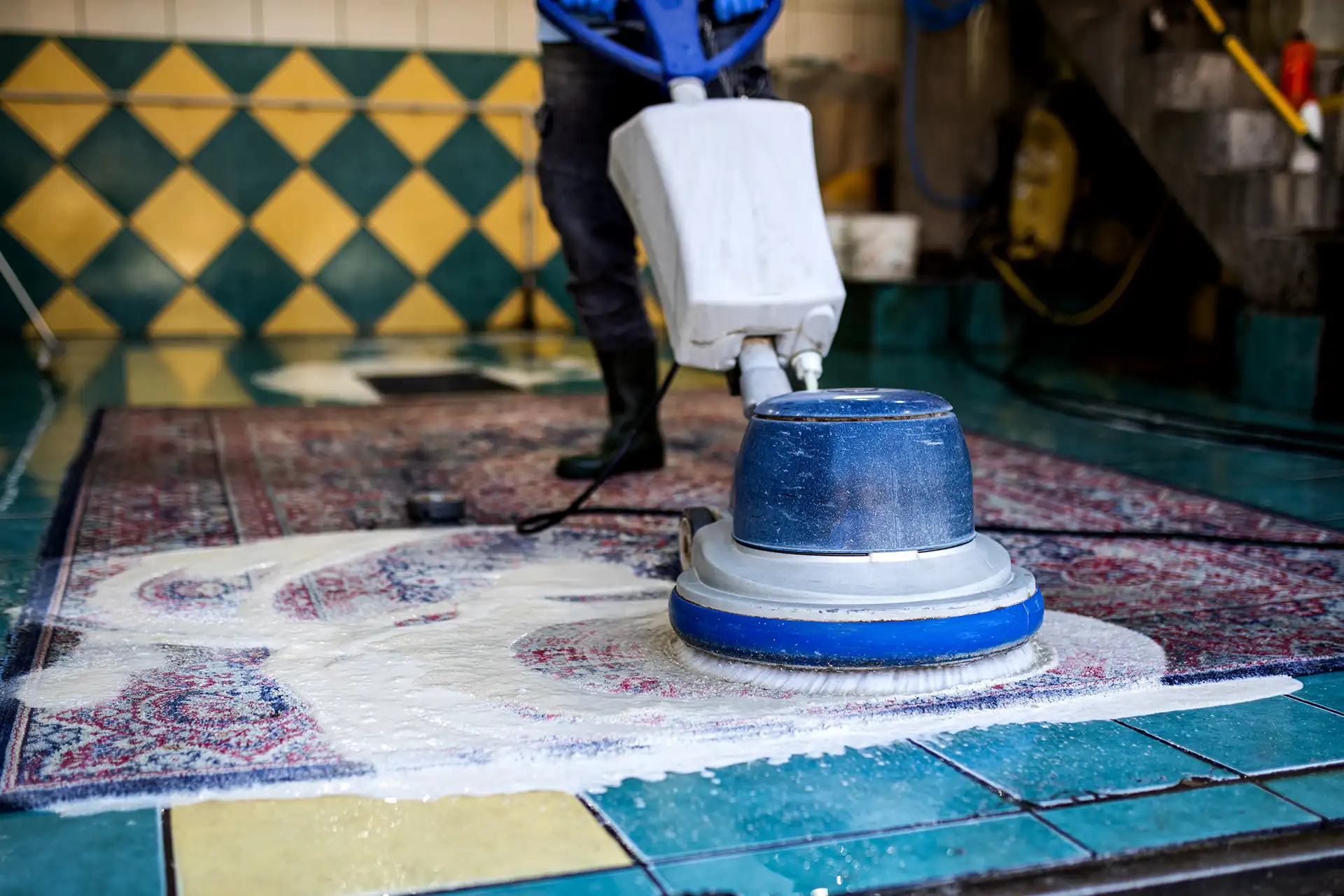 Reinigung eines orientalischen Teppichs